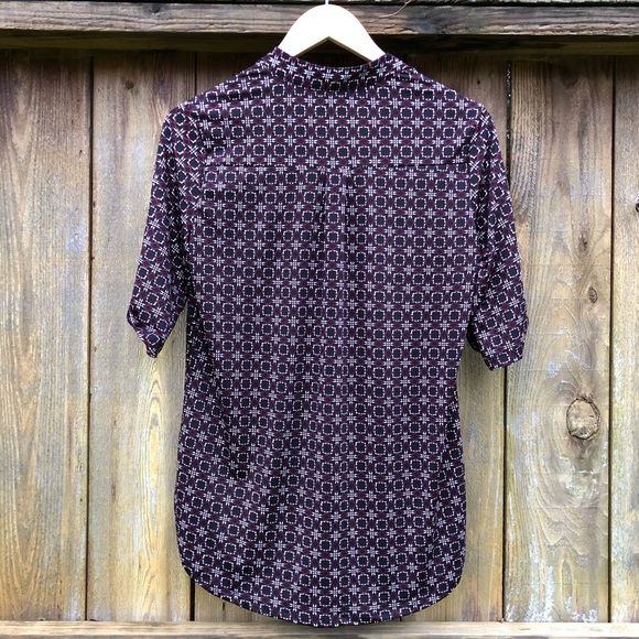 Sale! Short Sleeve Black & Red Pattern Top - Picture 2 of 8